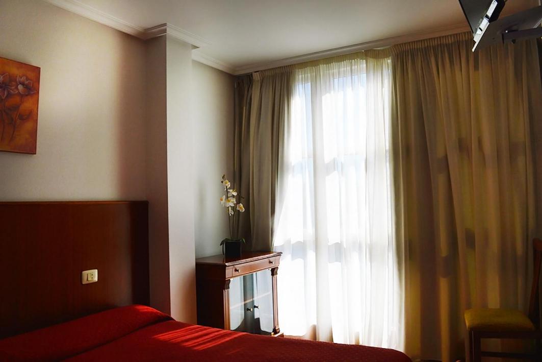 Hotel Os Caracoles Pereiro de Aguiar Luaran gambar