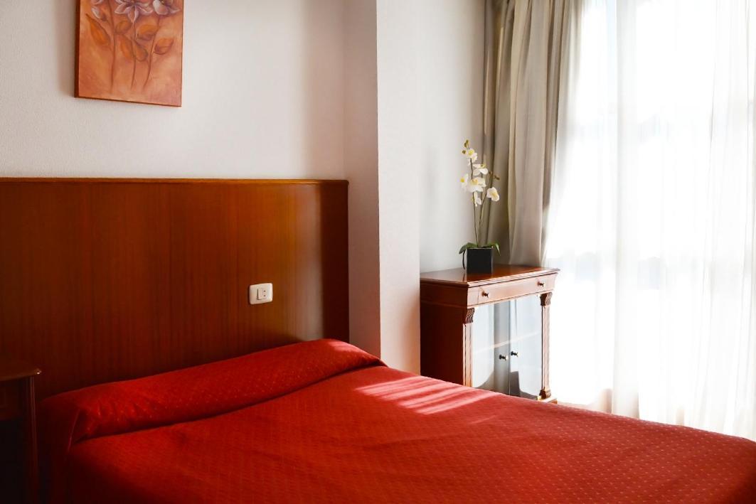 Hotel Os Caracoles Pereiro de Aguiar Luaran gambar